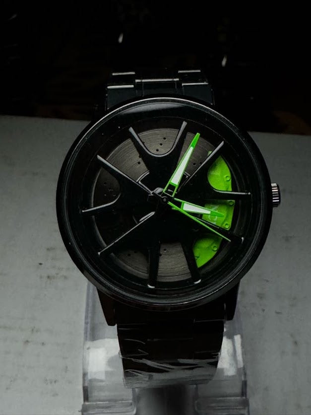 BUGGATI with GREEN brakes calibrators | Gyro Watch