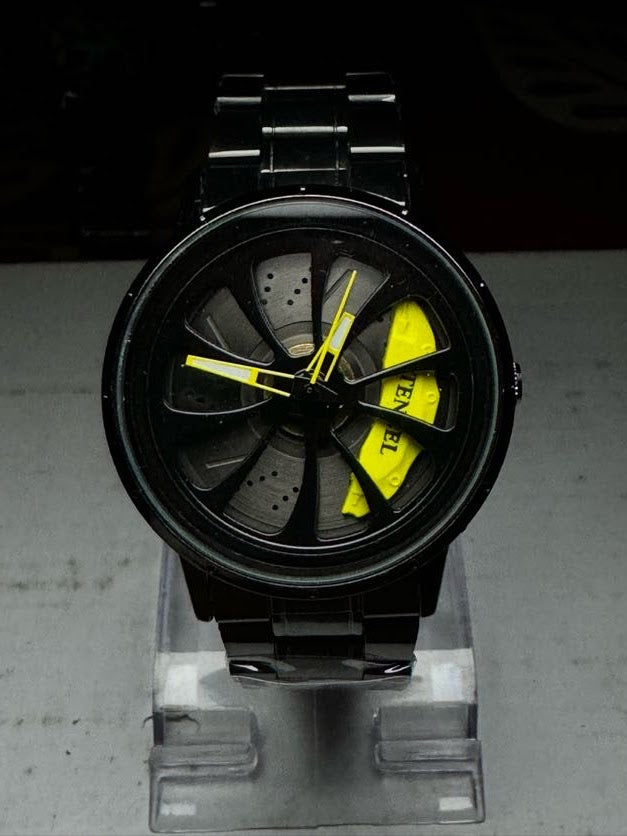 MUSTANG with YELLOW brakes calibrators | Gyro Watch